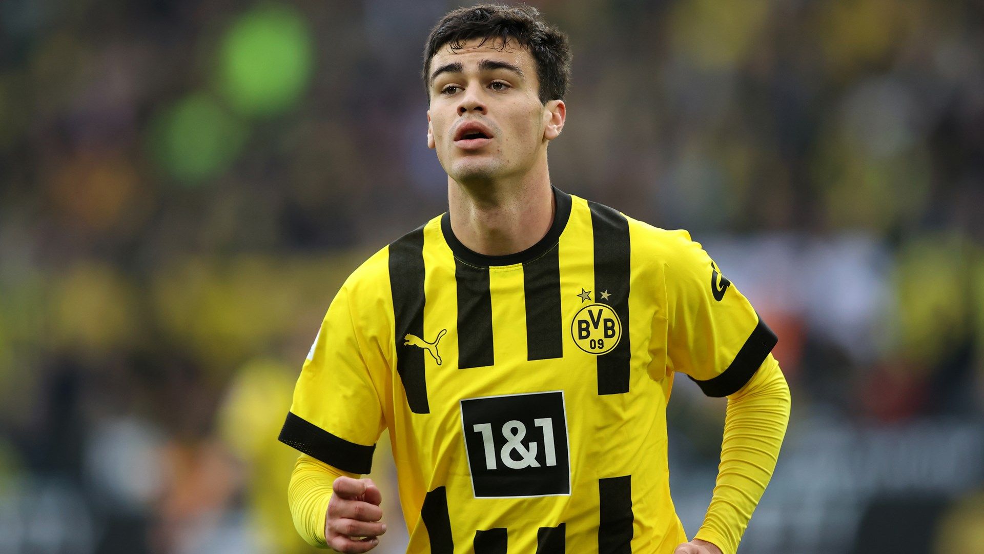 Gio Reyna in action for Dortmund in 2022-23 Bundesliga season