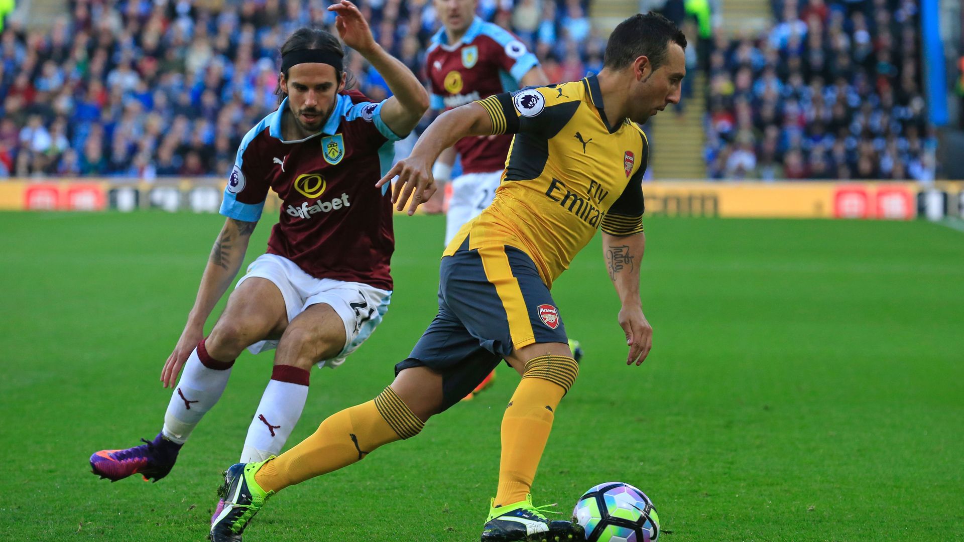 Santi Cazorla George Boyd Arsenal Burnley Premier League 02102016