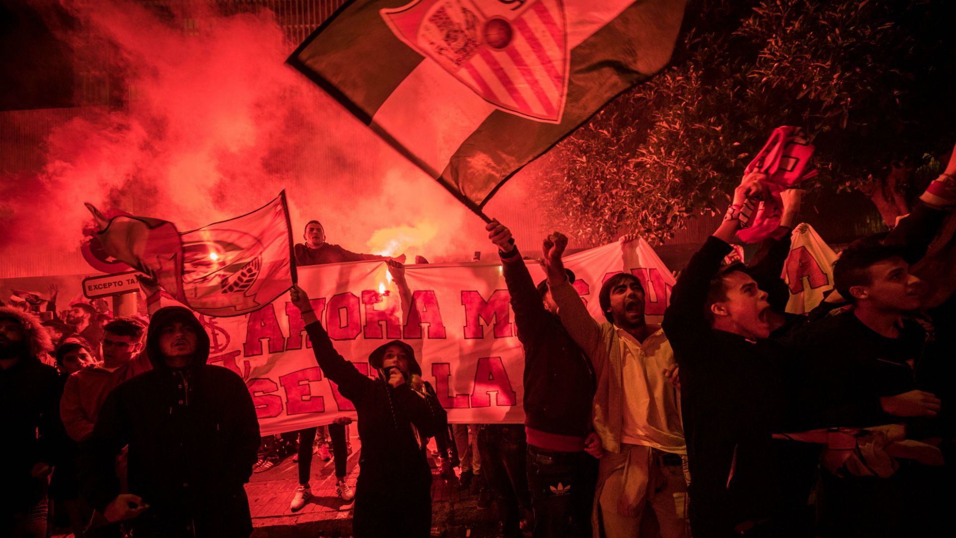Sevilla fans Liverpool