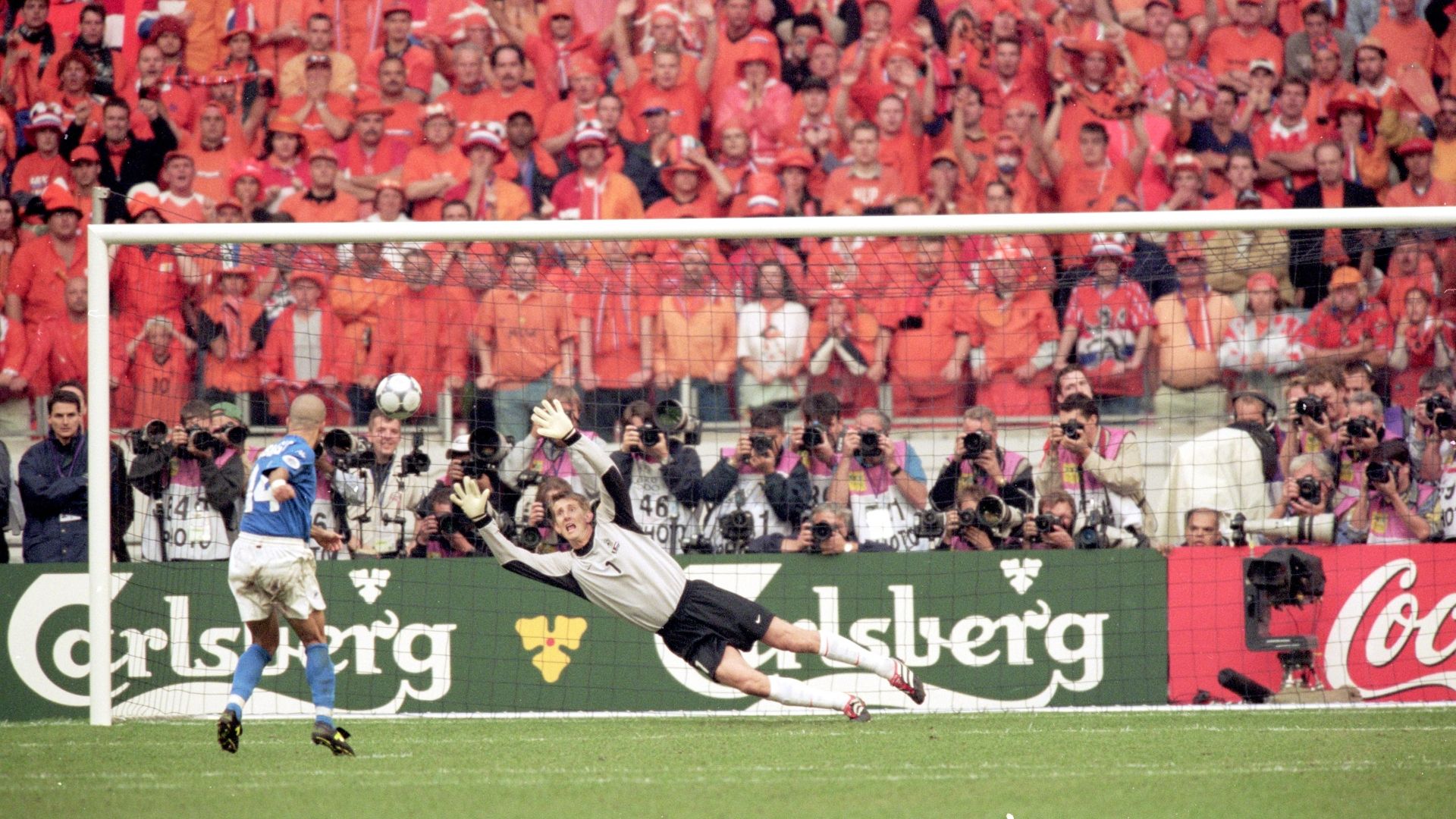 Luigi Di Biagio Netherland Italy Euro 2000