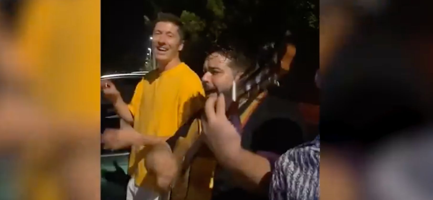 Robert Lewandowski singing