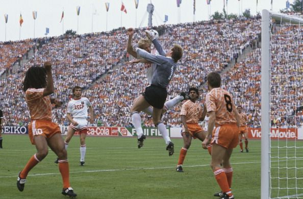 EURO FINAL_USSR_Netherlands_19880625