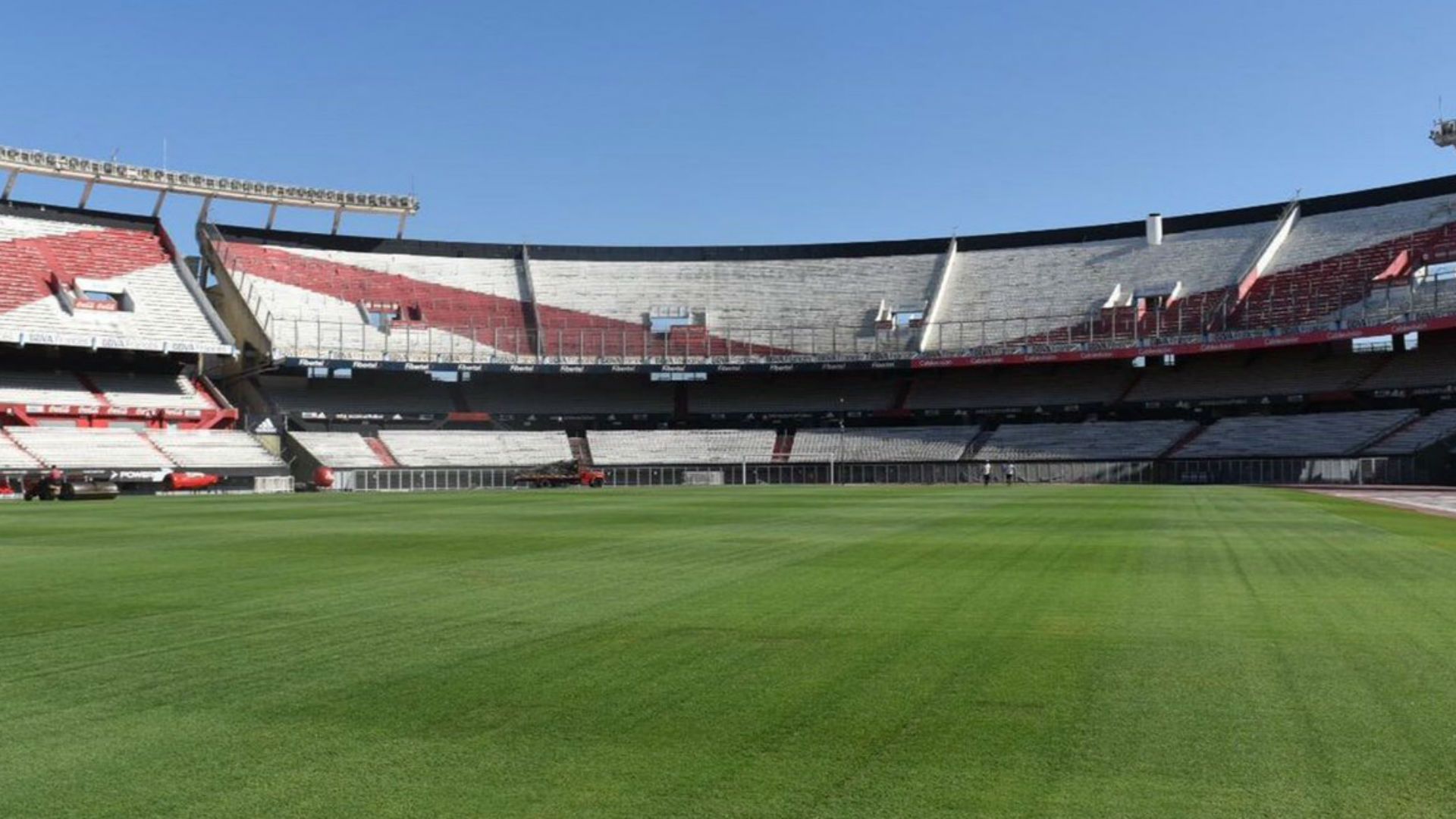 Cesped Estadio Monumental 03022018