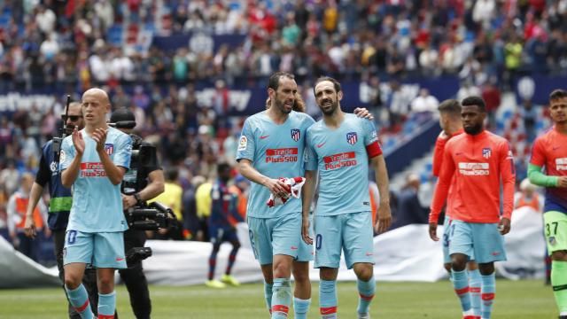 Juanfran Godin Atletico Madrid