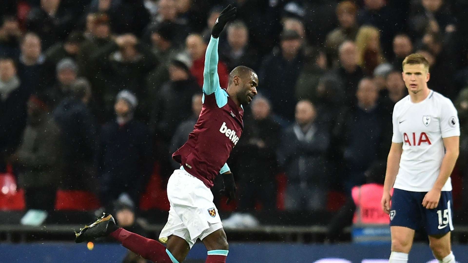 Pedro Obiang West Ham Tottenham