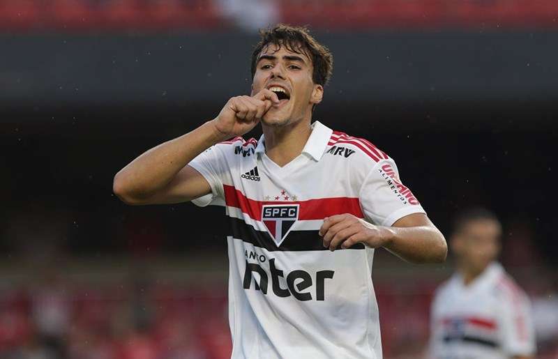 Igor Gomes comemora gol pelo São Paulo
