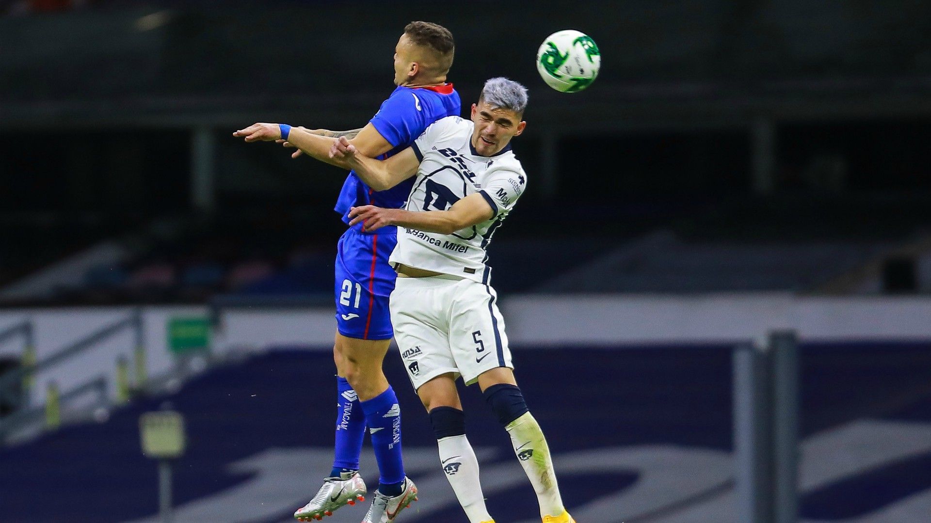 Cruz Azul Pumas Cabecita Rodríguez Johan Vásquez