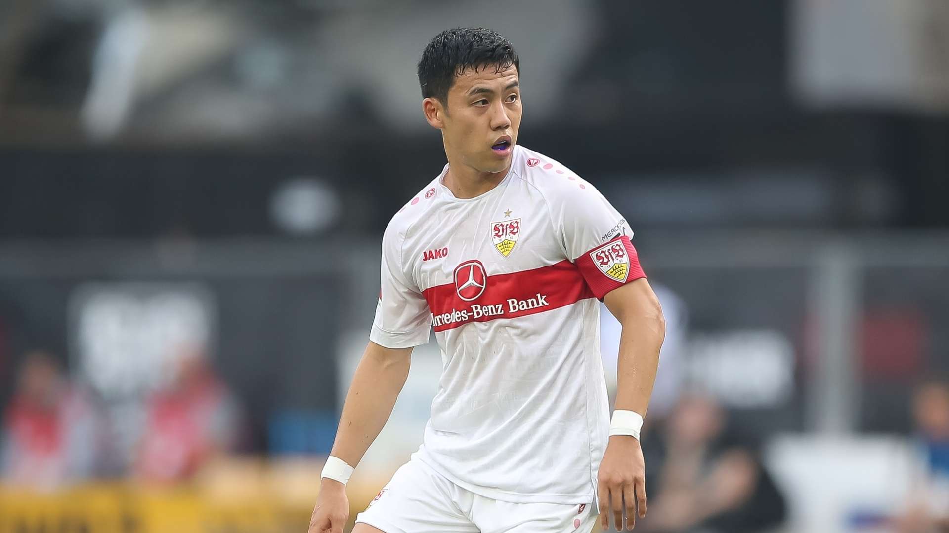 Wataru Endo Stuttgart 20221029