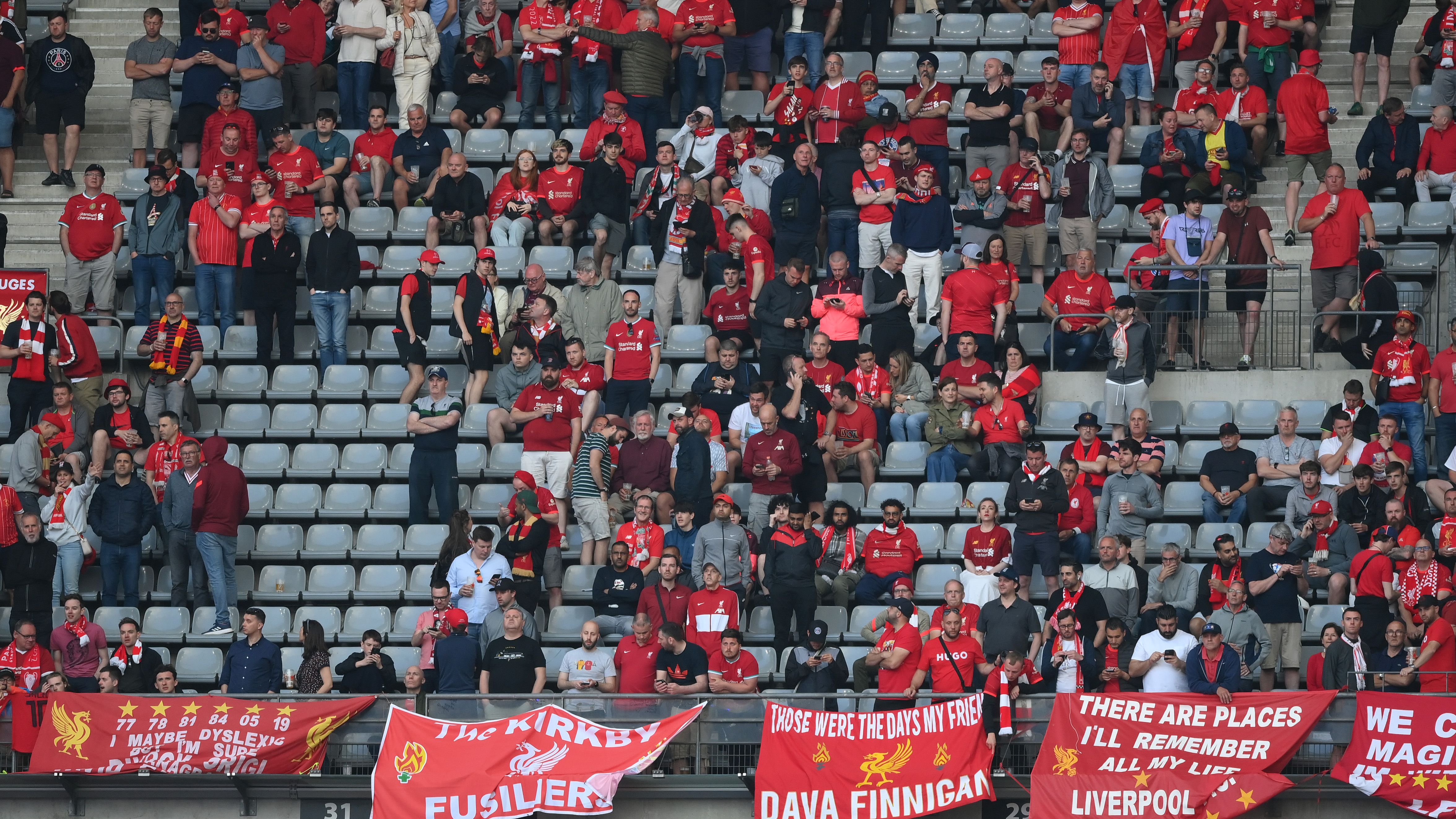 Liverpool fans Champions League final 2021-22