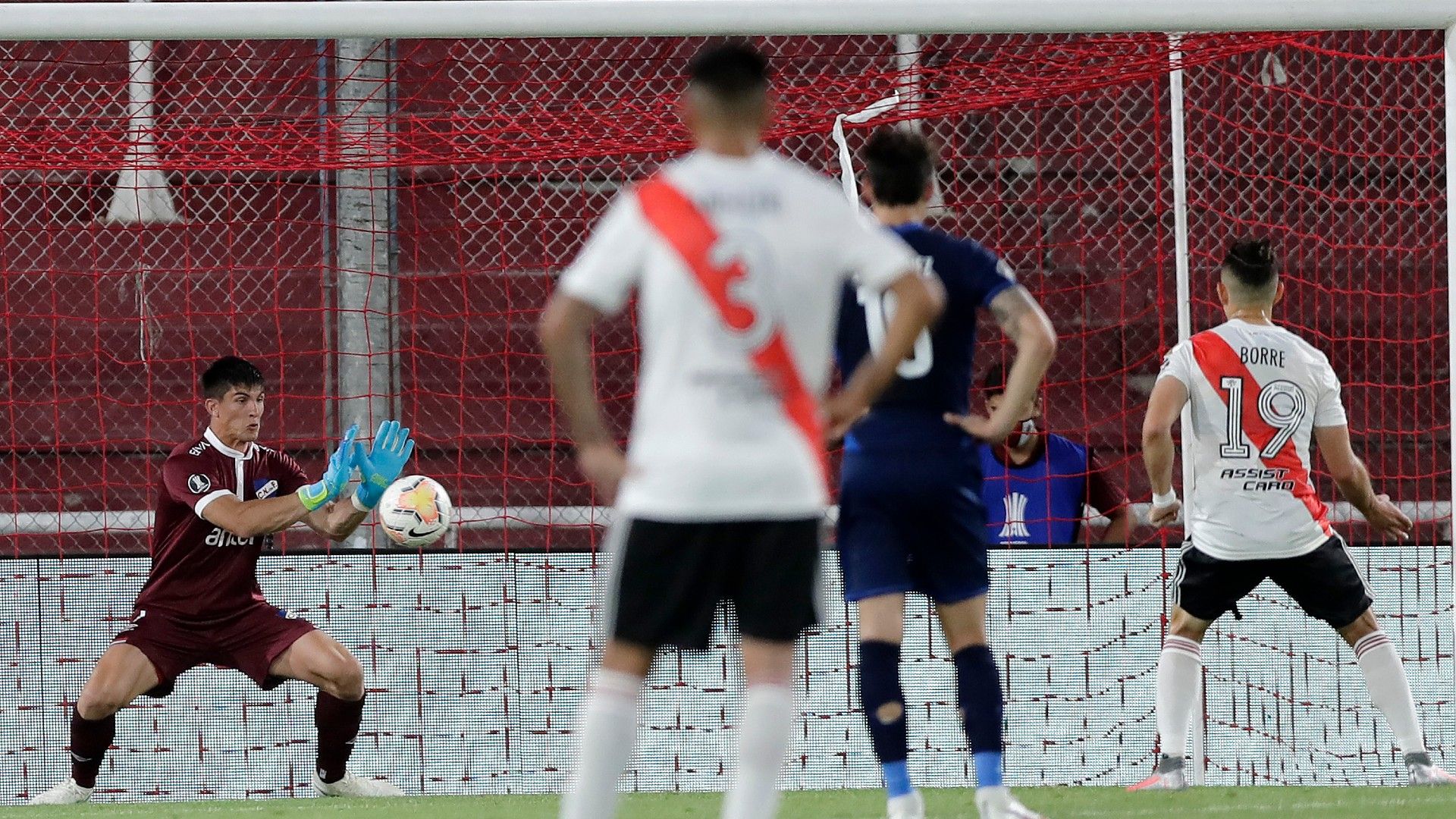 Rafael Santos Borre Penal River Nacional Copa Libertadores 10122020