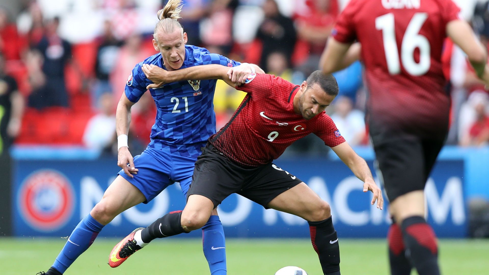 Domagoj Vida Cenk Tosun Croatia Turkey Parc des Princes Euro 12062016
