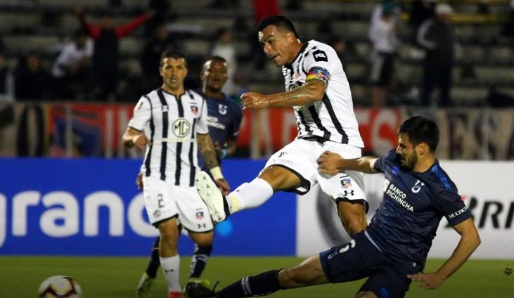 Colo Colo - Esteban Paredes