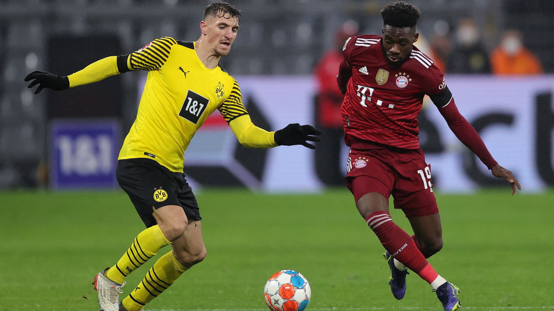 THOMAS MEUNIER BORUSSIA DORTMUND BUNDESLIGA 04122021