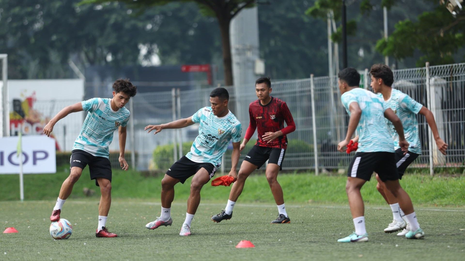 Latihan timnas Indonesia U-19