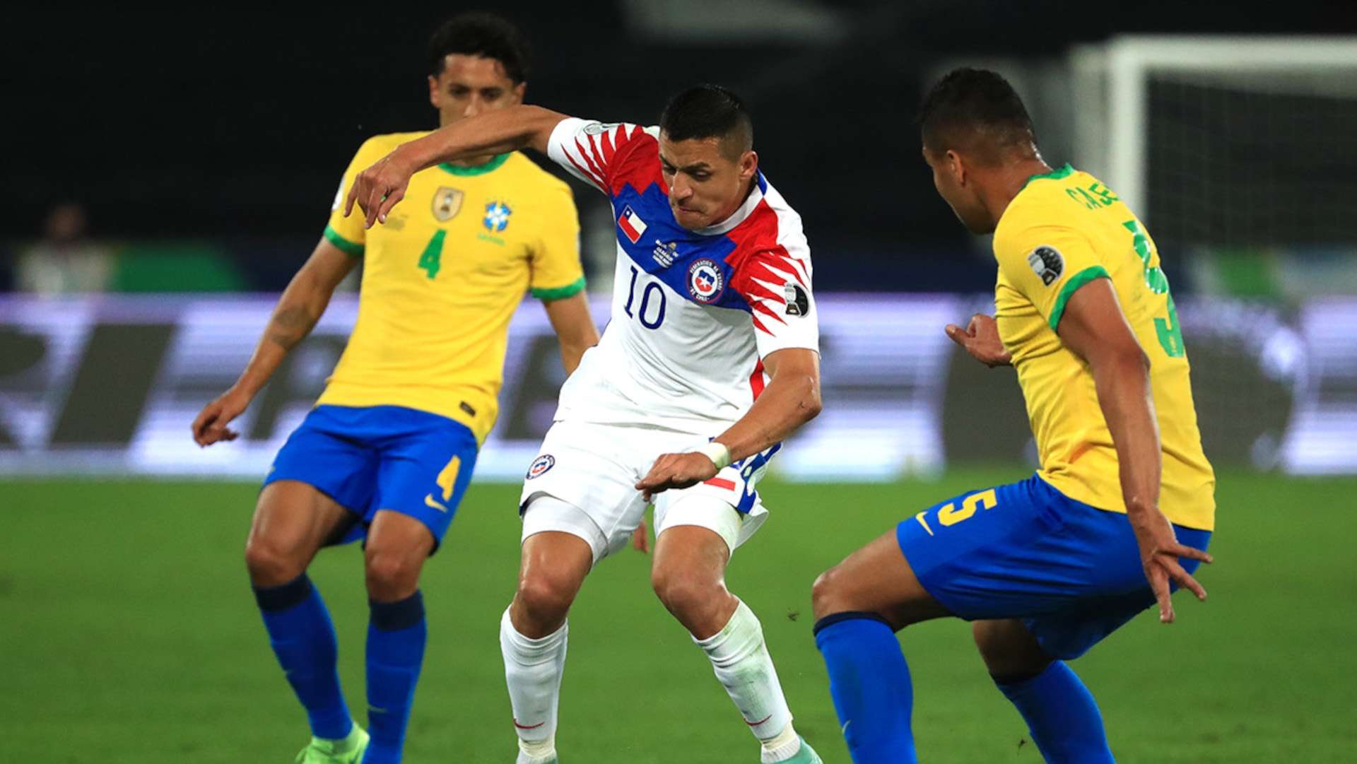 Alexis Sánchez e Casemiro - Brasil x Chile quartas Copa América 02072021