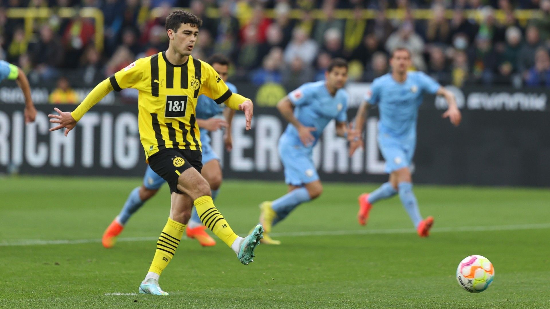 Giovanni Reyna Borussia Dortmund 2022-23