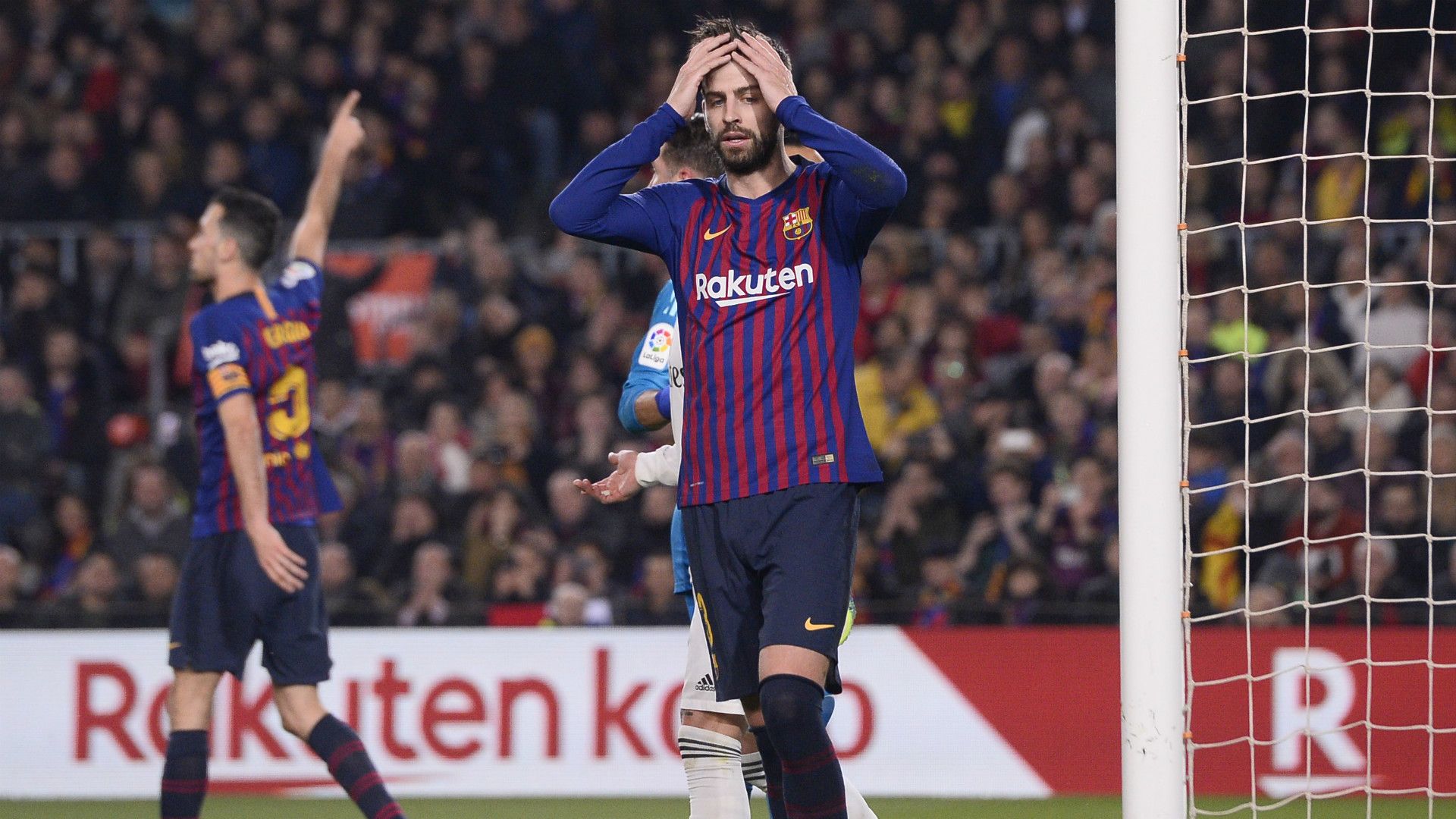 Gerard Pique FC Barcelona 06022019