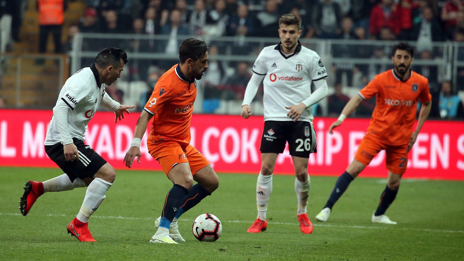 Besiktas Basaksehir STSL 04132019