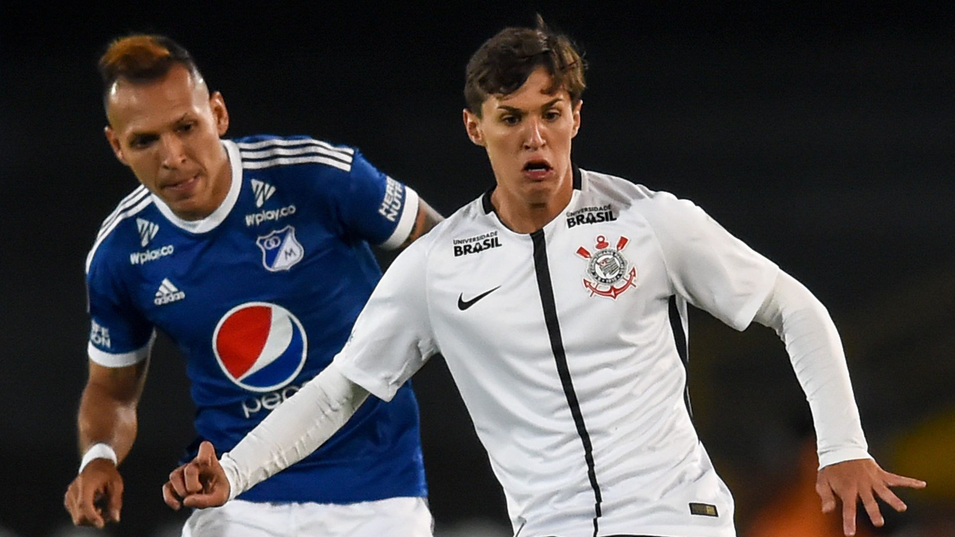 Mateus Vital Juan Dominguez Millonarios Corinthians 28022018 Copa Libertadores