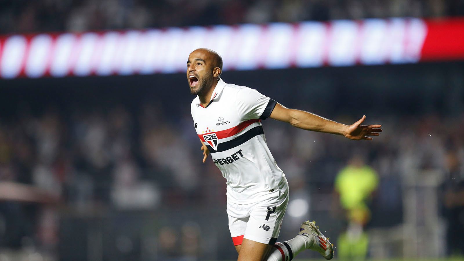 Lucas Moura