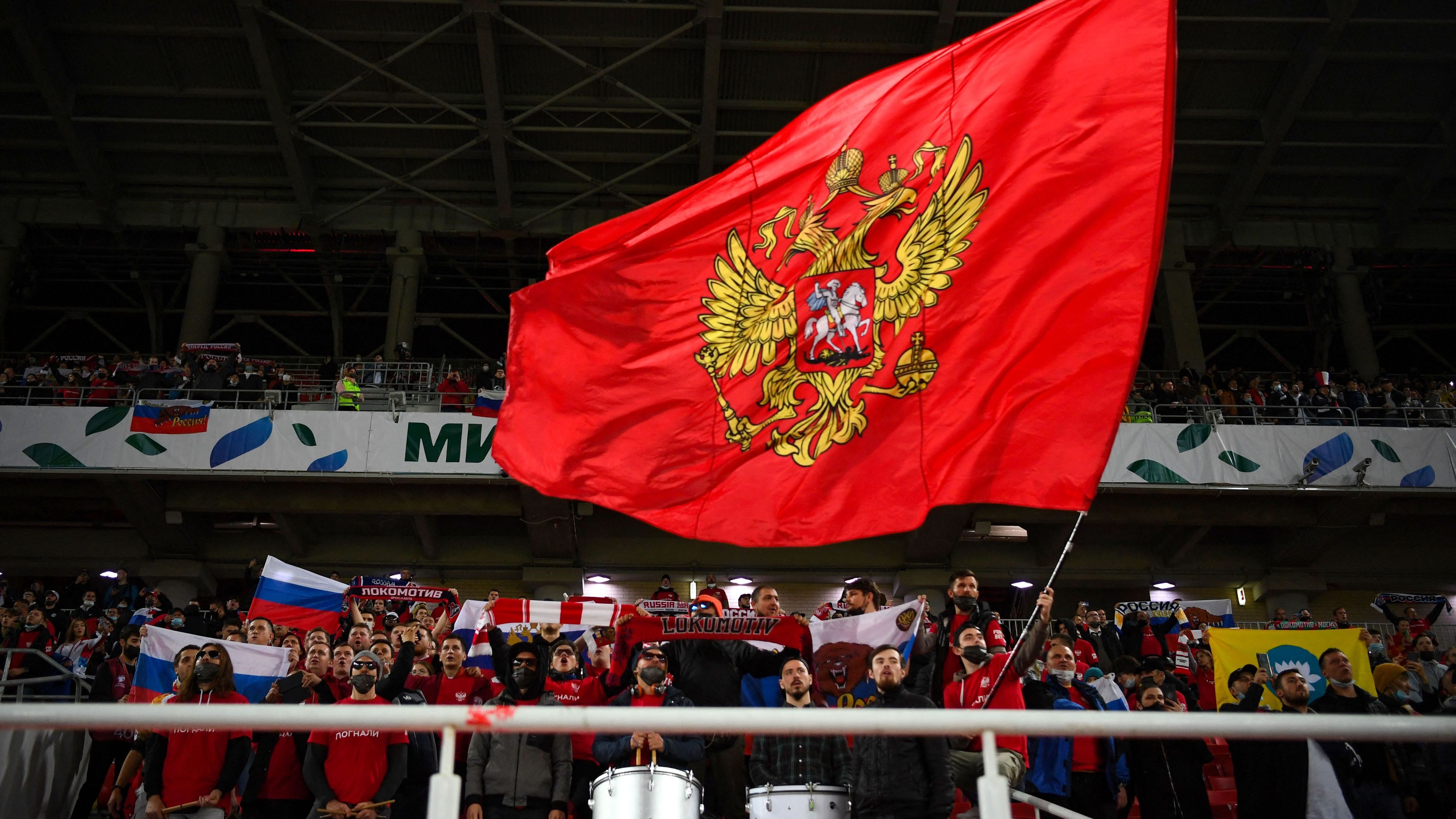 Russia Flag Fans