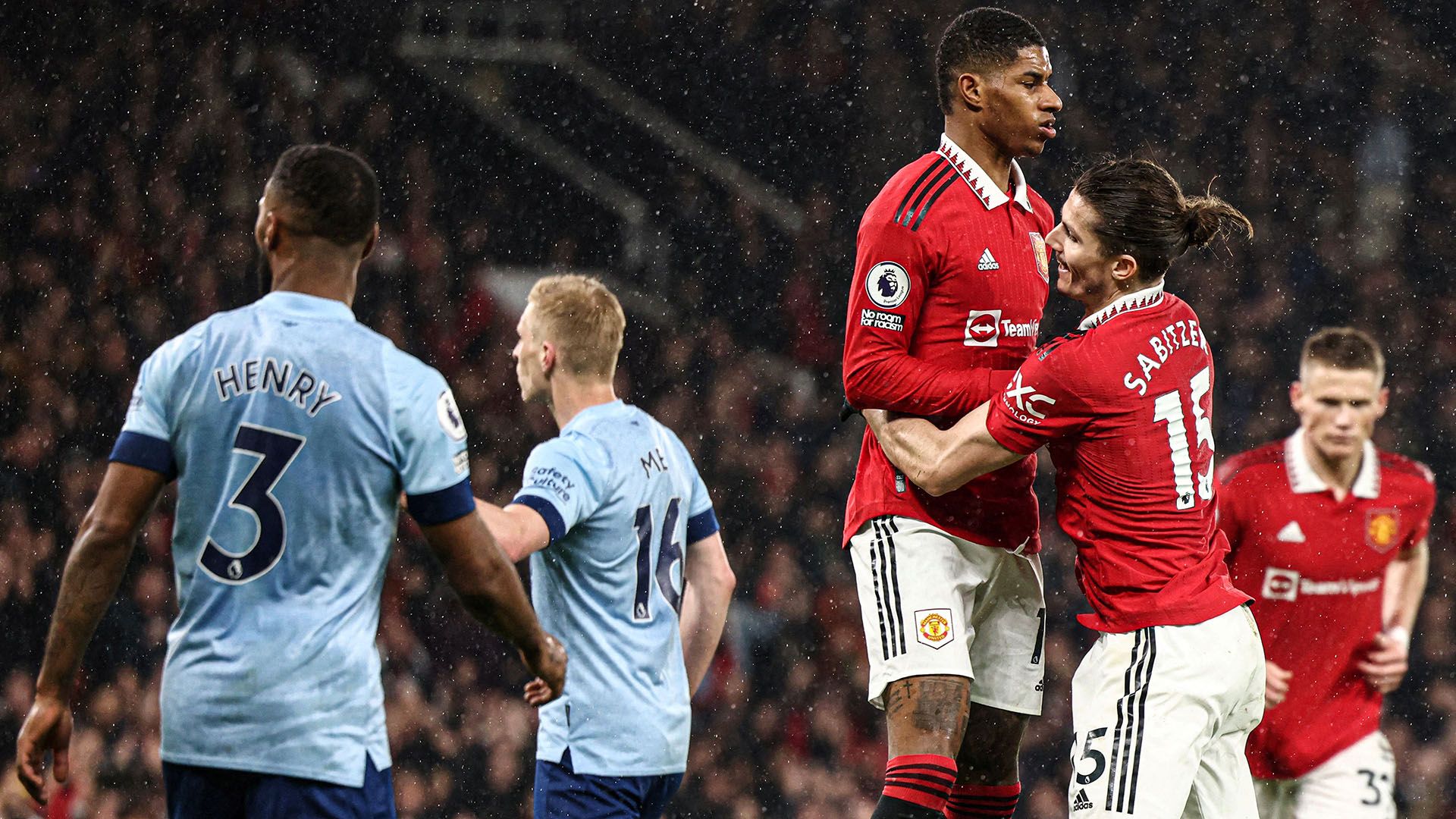 Marcus Rashford Manchester United Marcel Sabitzer celebrate Brentford 2022-23