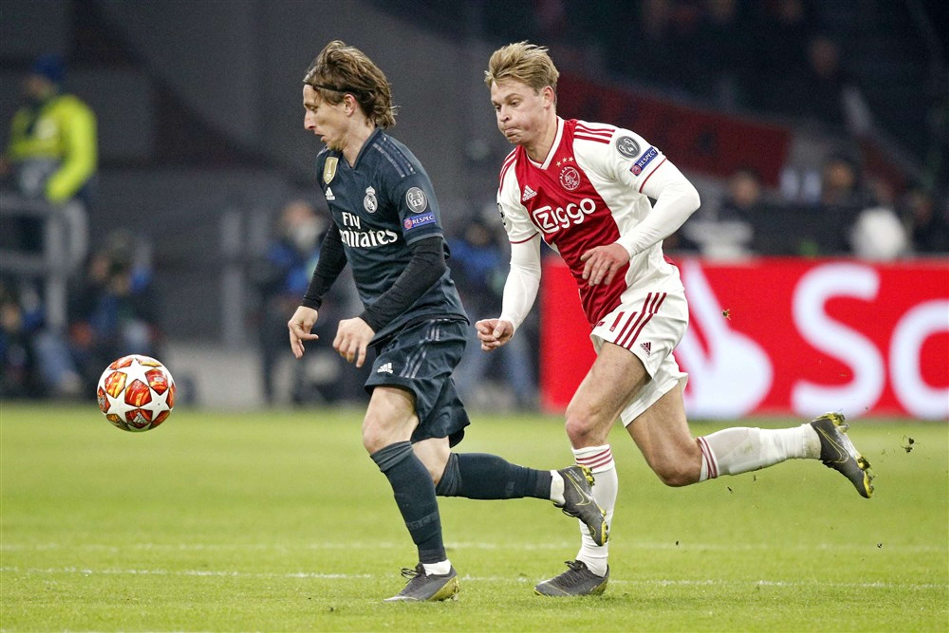 Luka Modric, Frenkie de Jong, Ajax vs Real Madrid