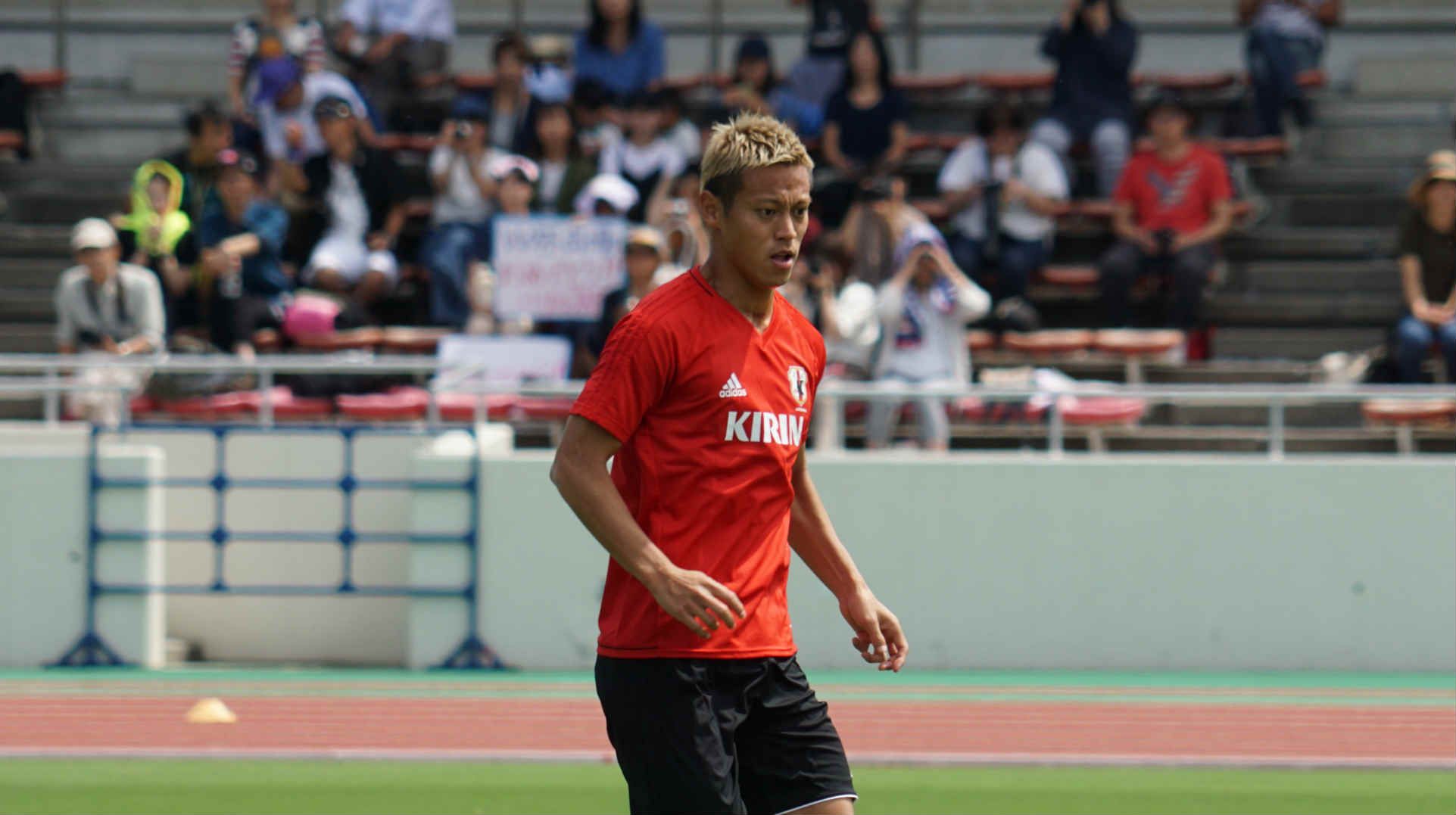 2017-09-03-keisuke-honda