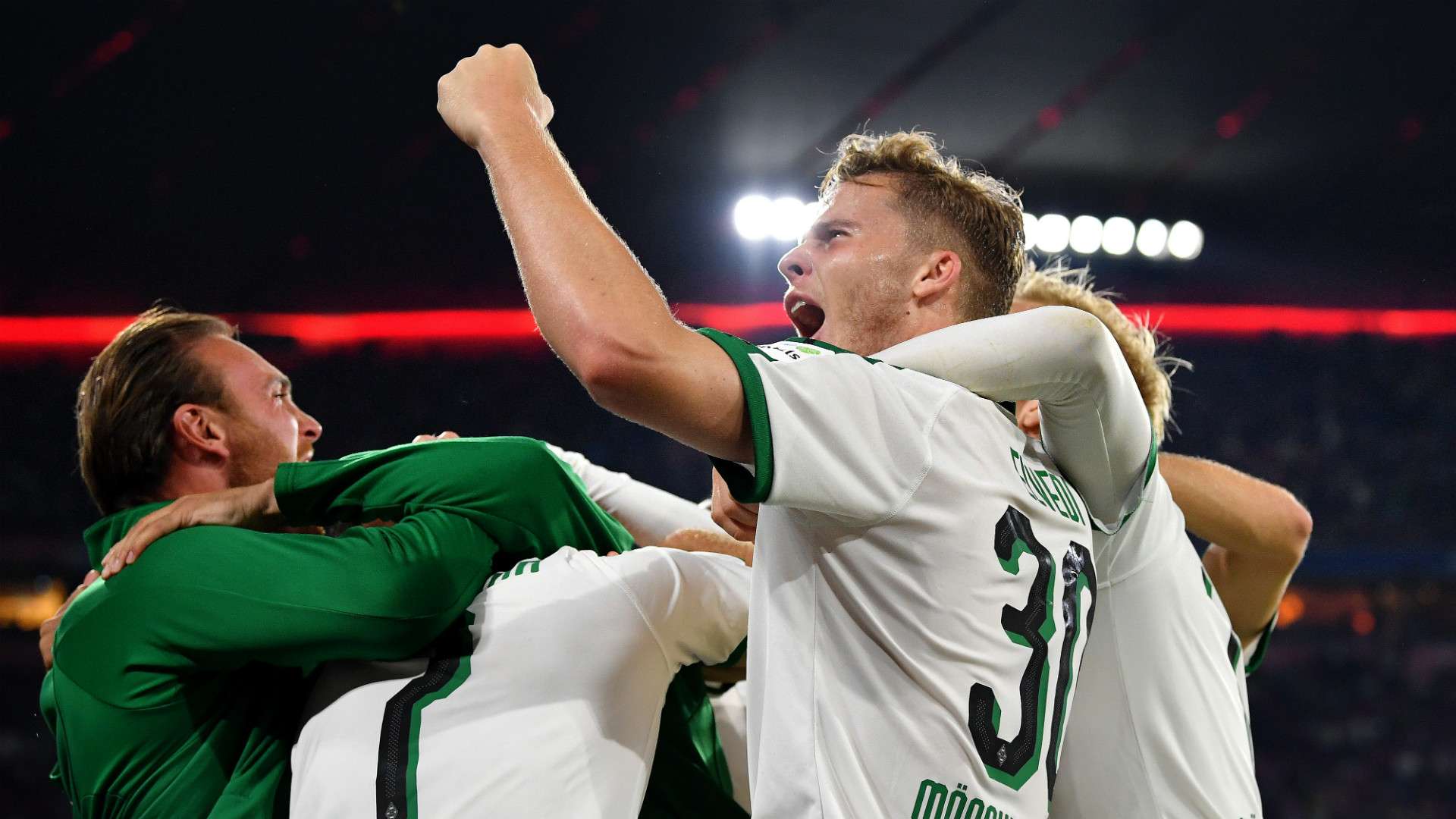 Nico Elvedi Borussia Mönchengladbach FC Bayern 06102018