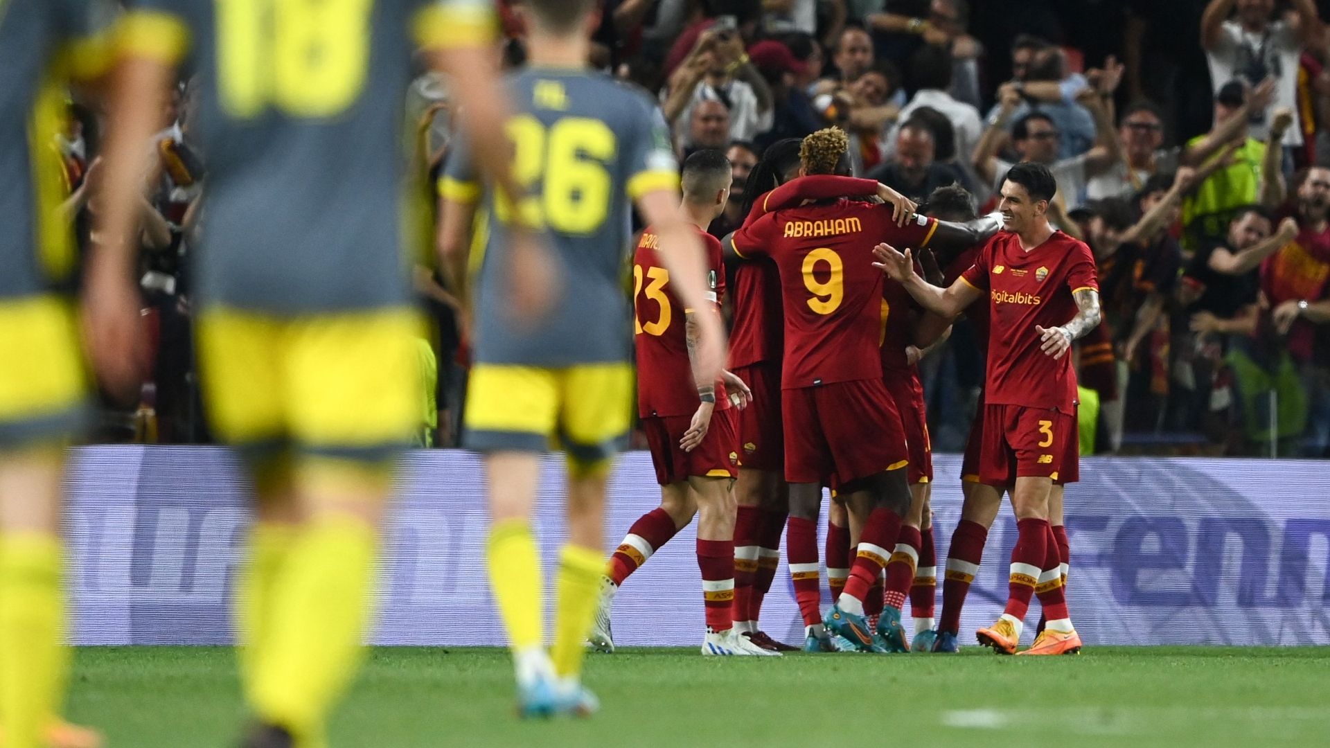 Roma celebrating Feyenoord Conference League