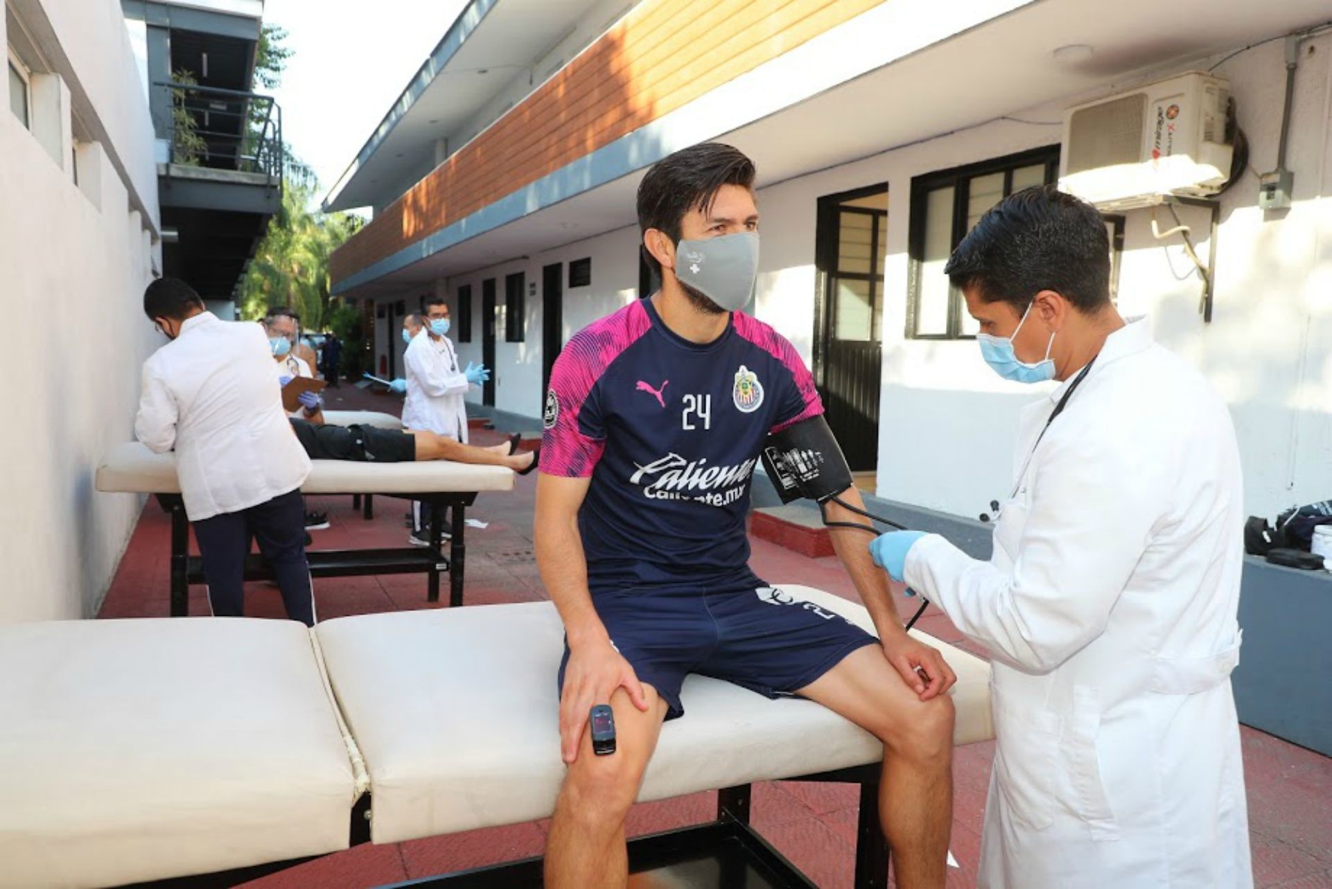 Oribe Peralta Chivas