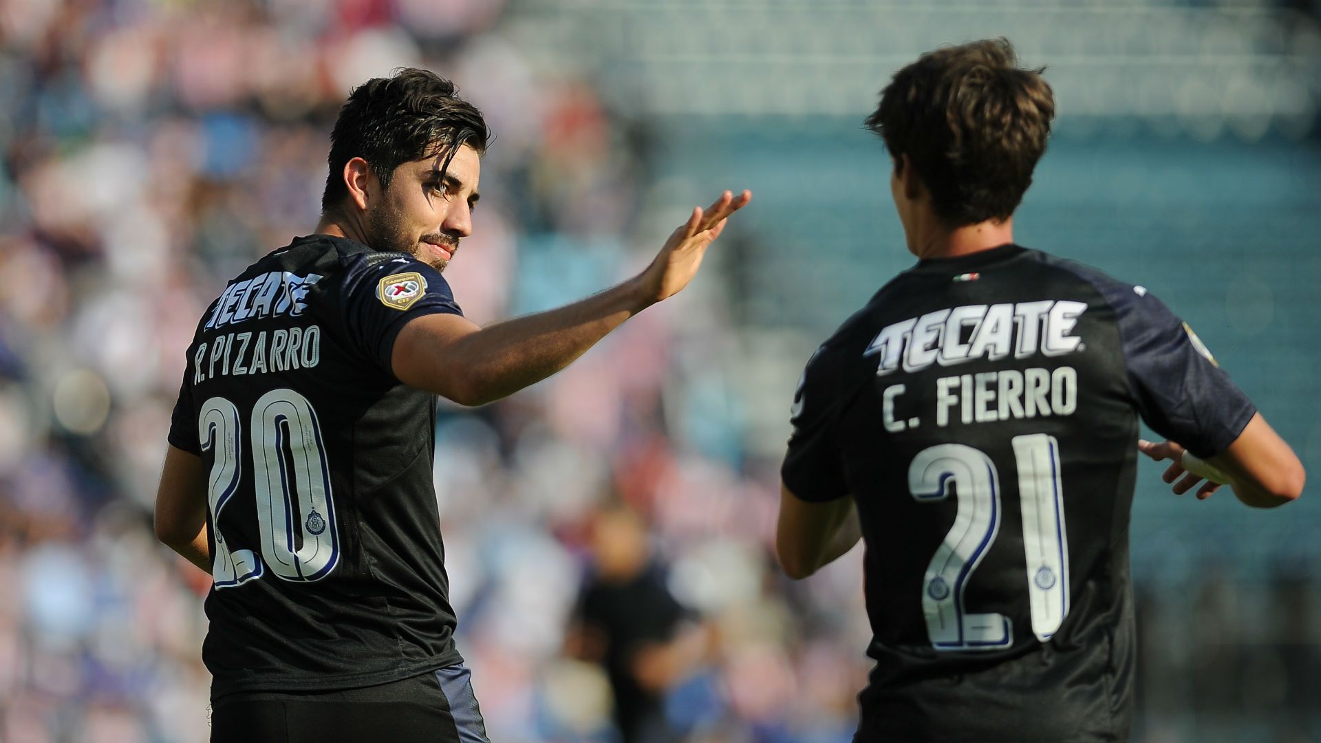pizarro fierro chivas apertura 2017