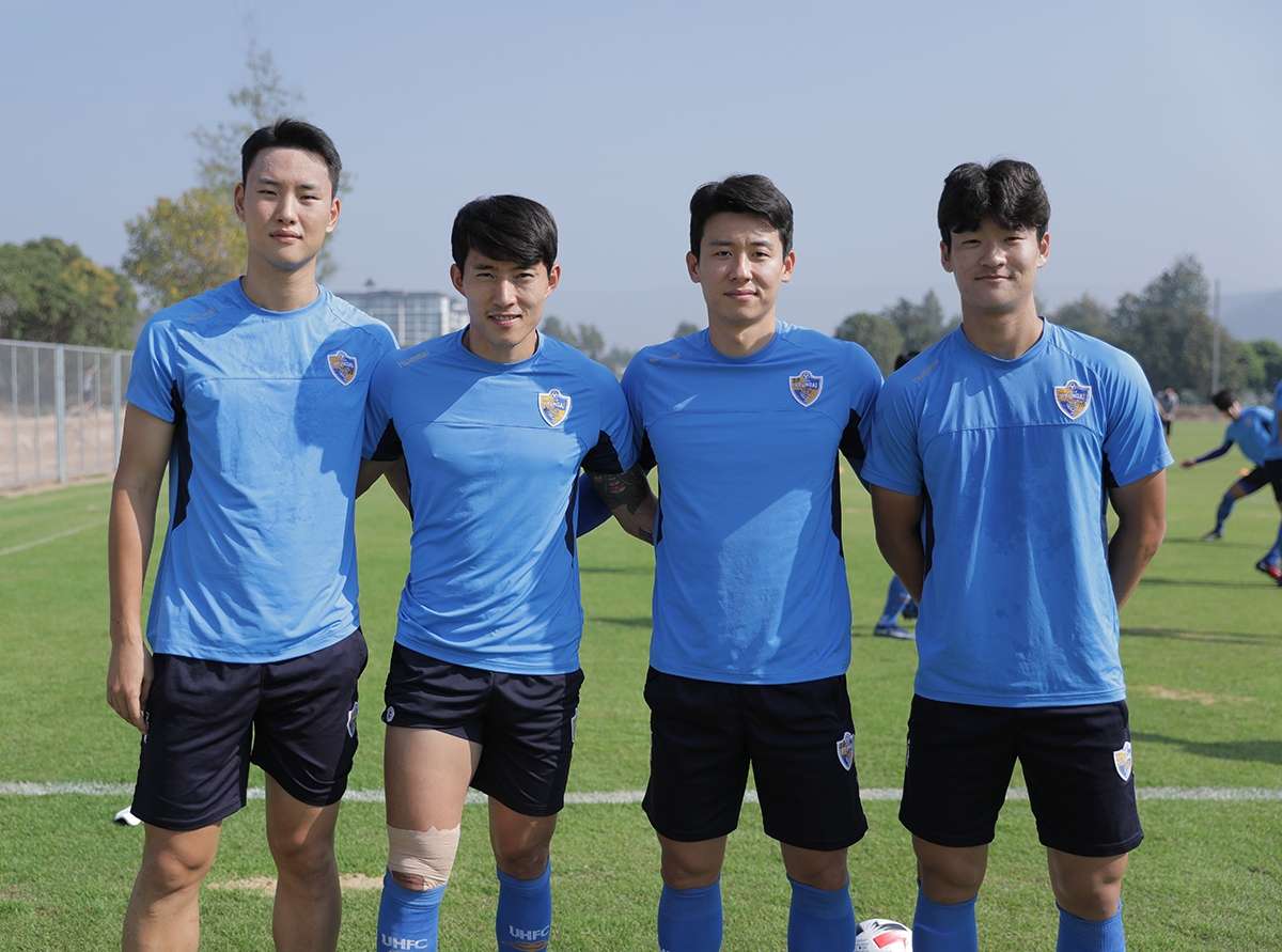 울산 주장 신진호와 부주장단