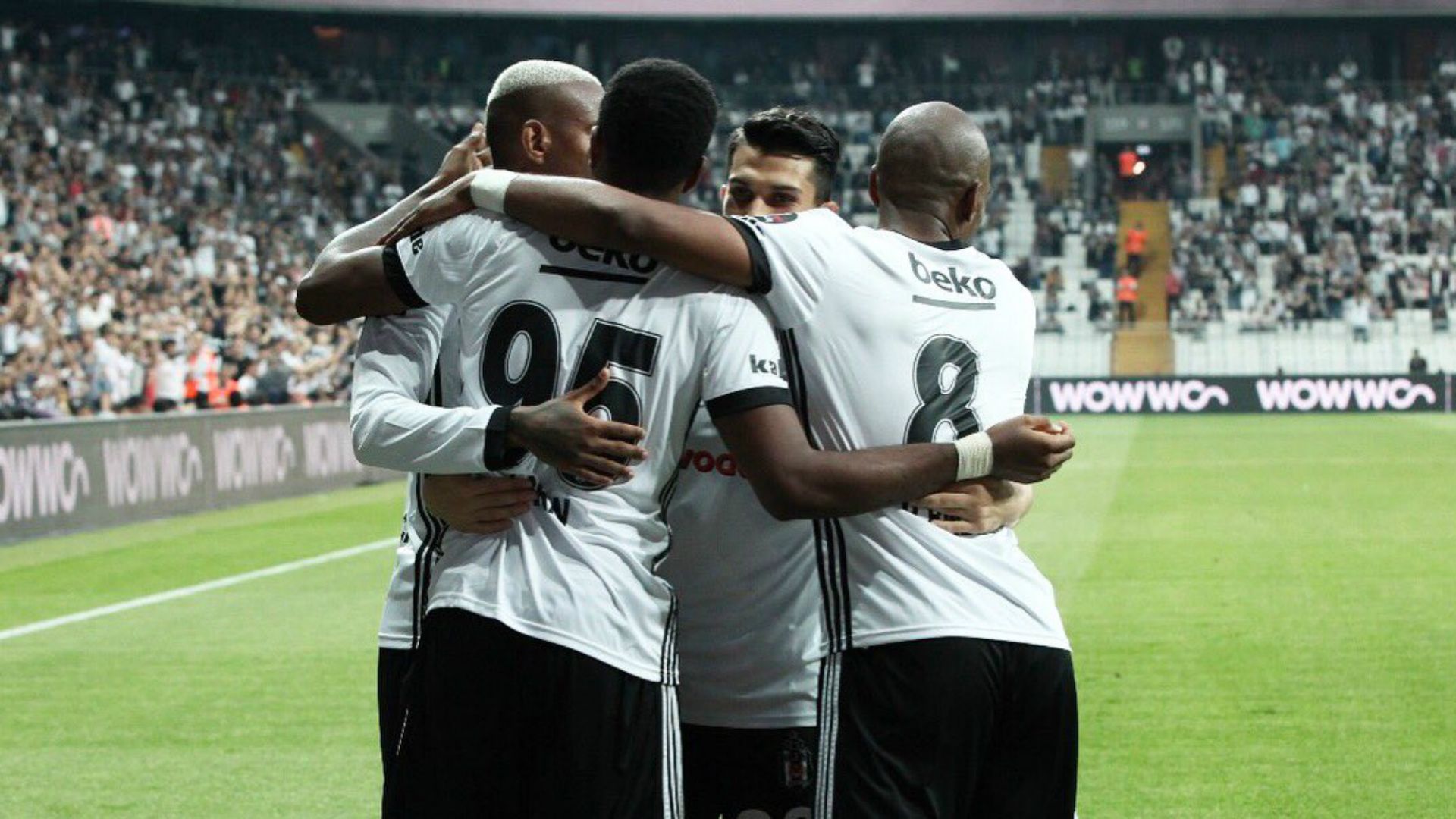 Besiktas goal celebration vs Sivasspor 05192018
