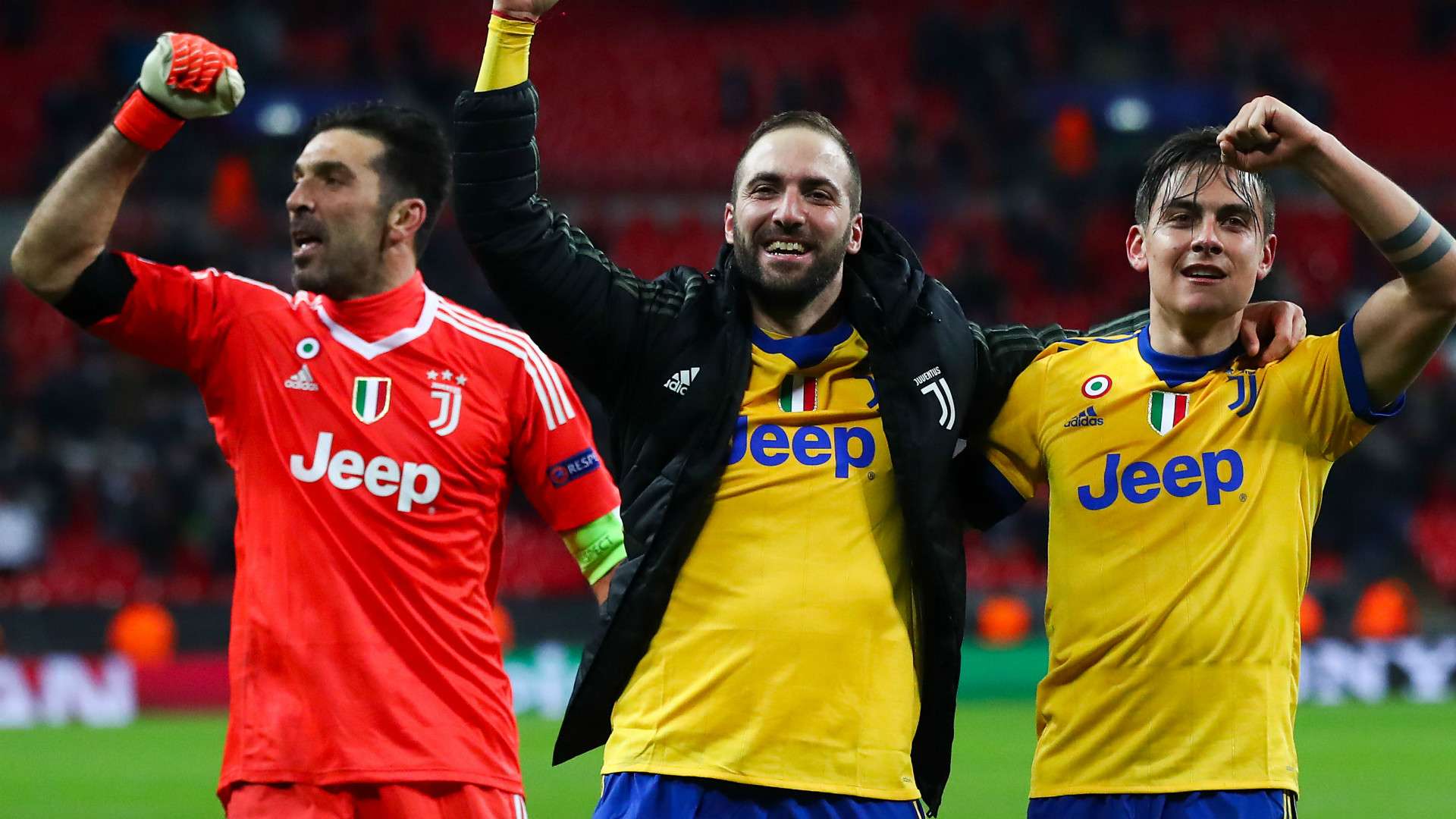 Gianluigi Buffon Gonzalo Higuain Paulo Dybala Juventus