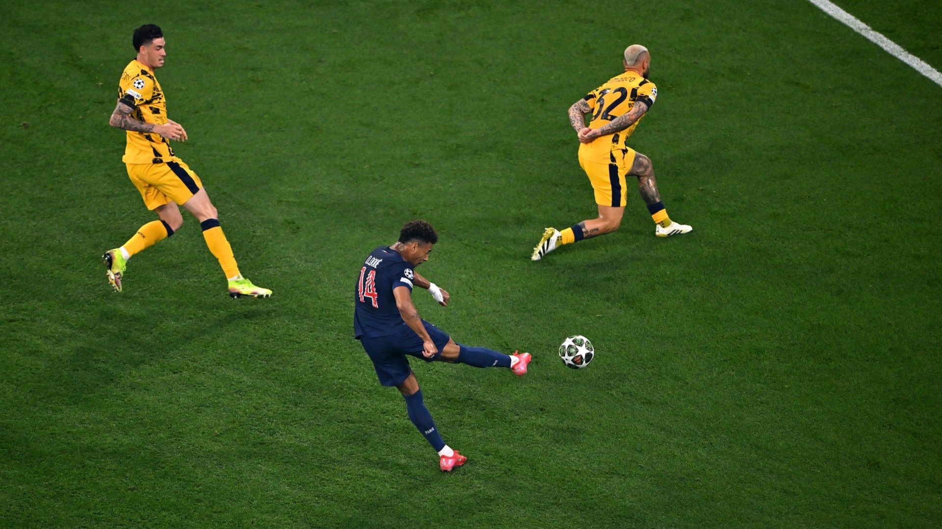 Federico Dimarco Desire Doue PSG Inter Champions League 2025