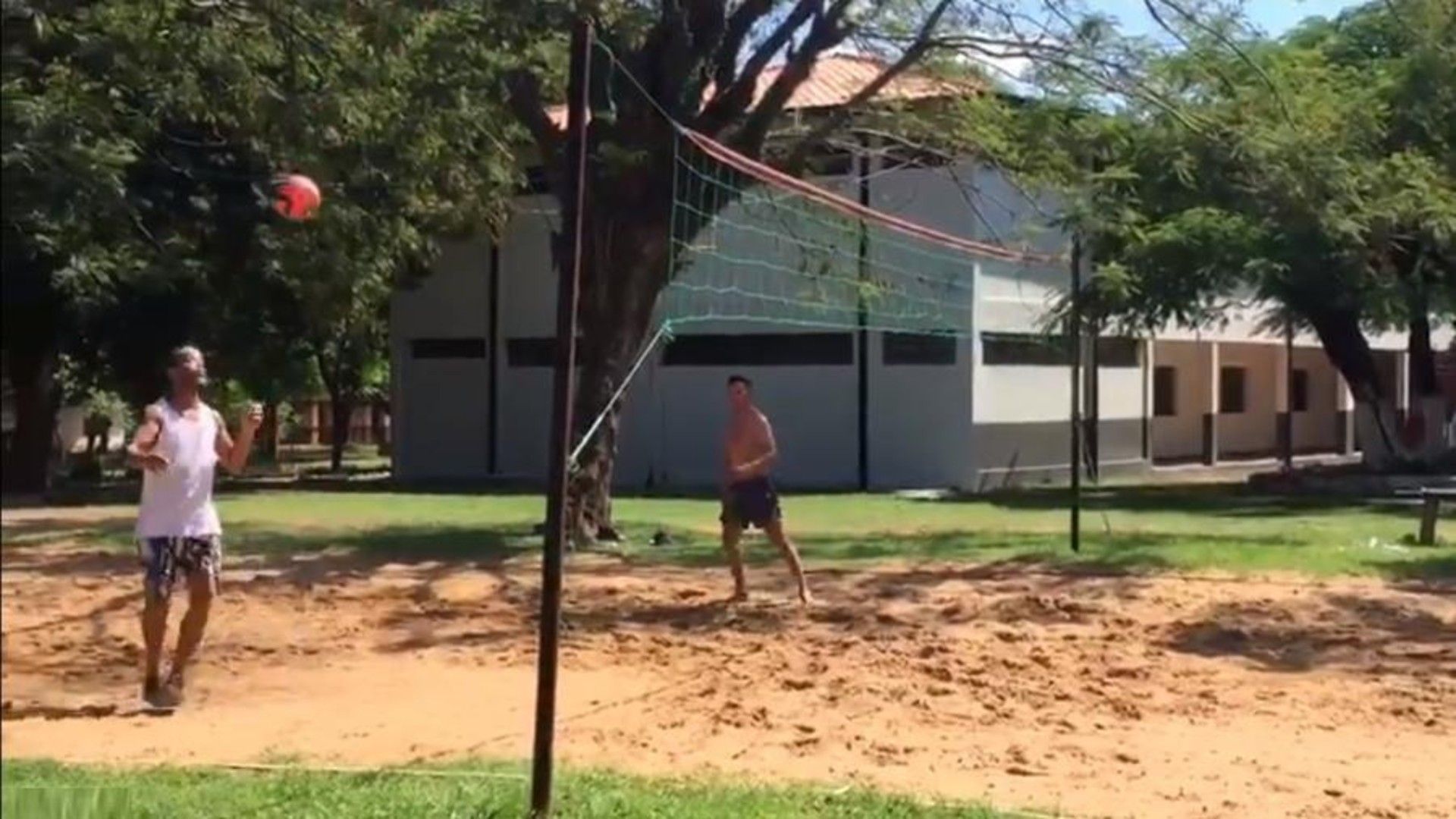 Ronaldinho-futevôlei-Paraguai