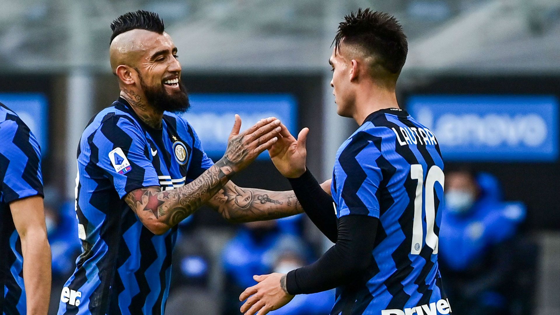 Lautaro Martinez Vidal Inter celebrating Crotone Serie A