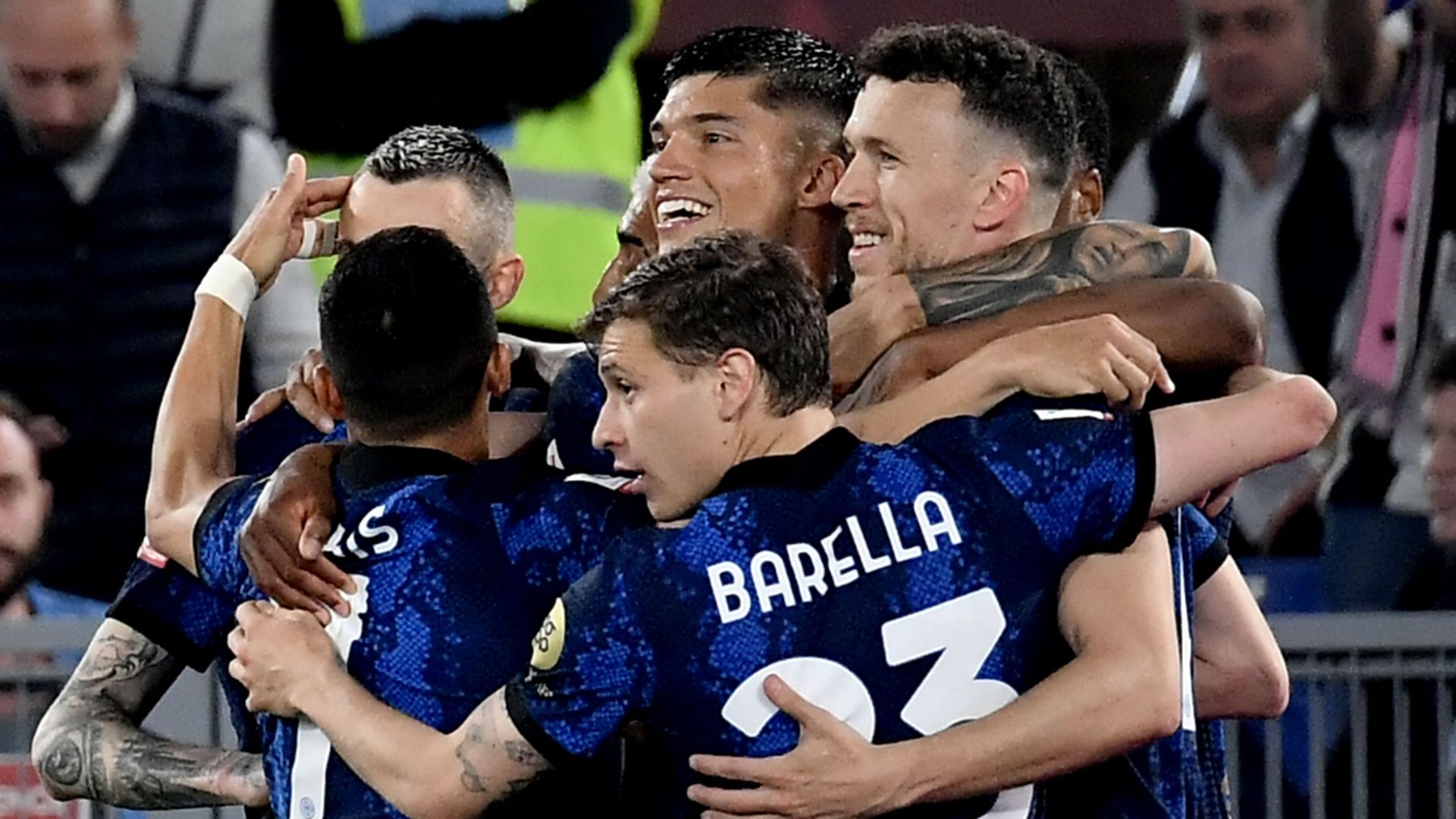 Perisic Inter celebrating Juventus Coppa Italia