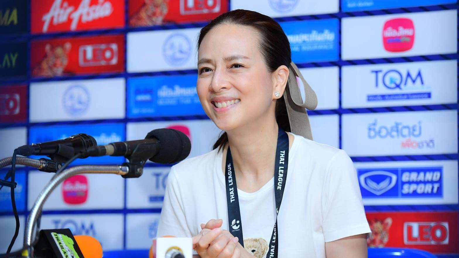 นวลพรรณ ล่ำซำ