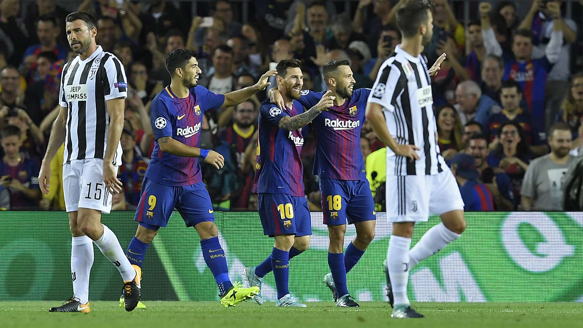 Barcelona celebrating vs Juventus Champions League