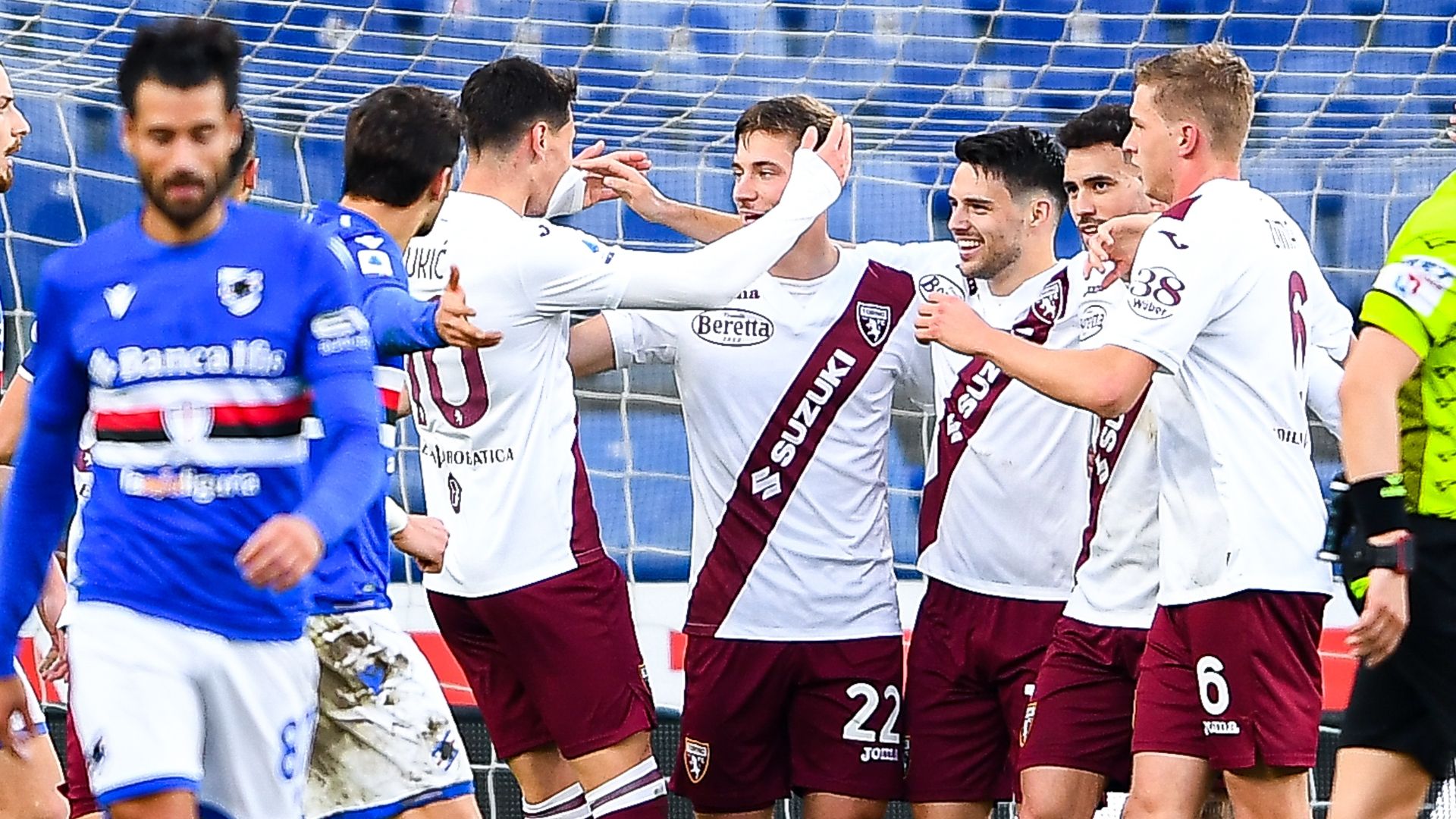 Praet celebrating Sampdoria Torino Serie A