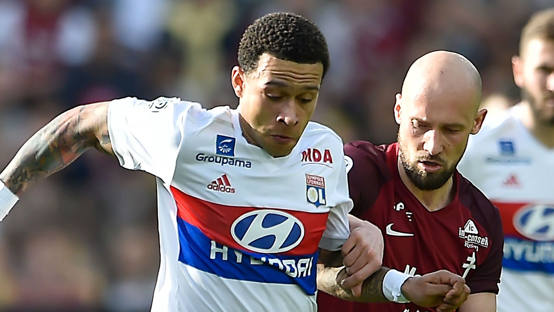 Memphis Depay Renaud Cohade Lyon Metz