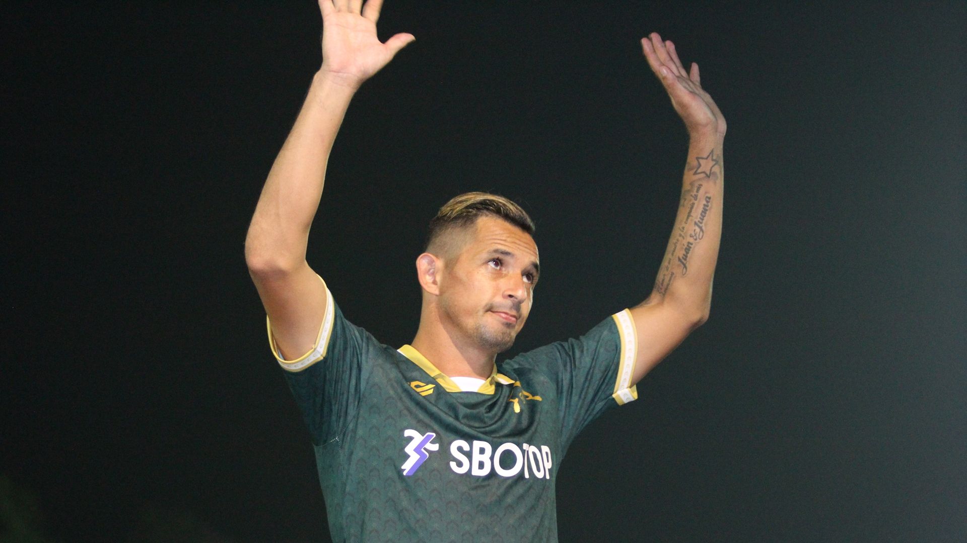 Silvio Escobar - Tira Persikabo