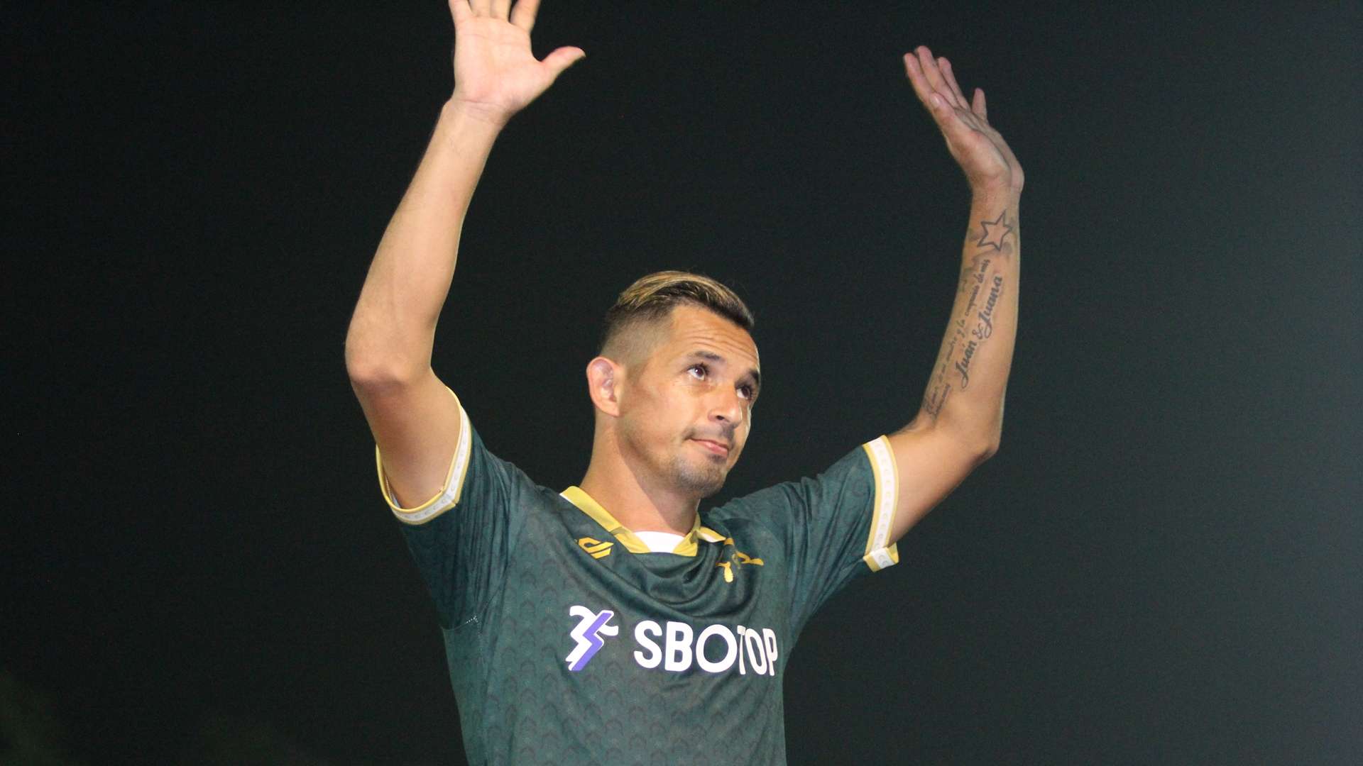 Silvio Escobar - Tira Persikabo