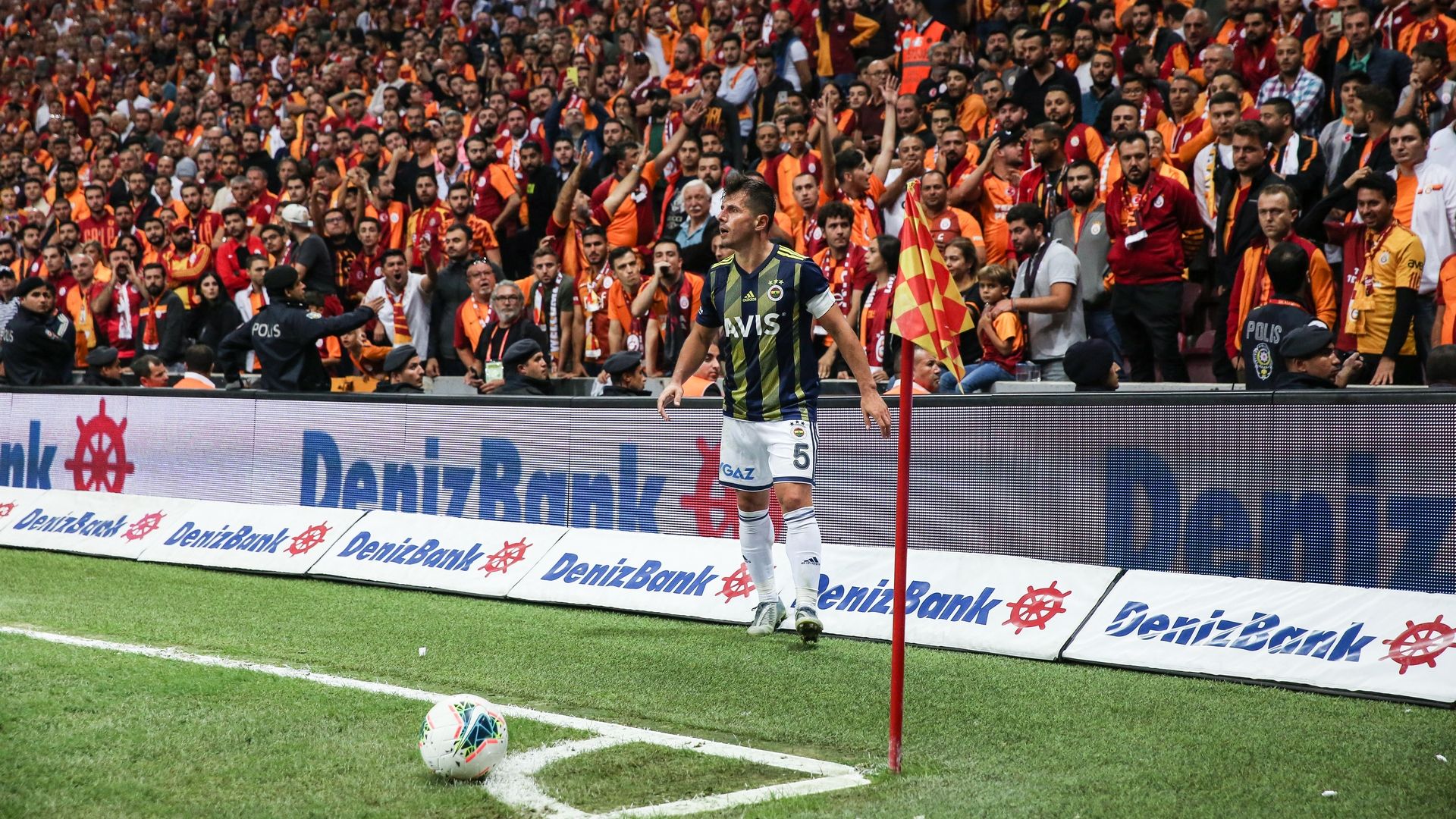 emre belozoglu fenerbahce vs galatasaray