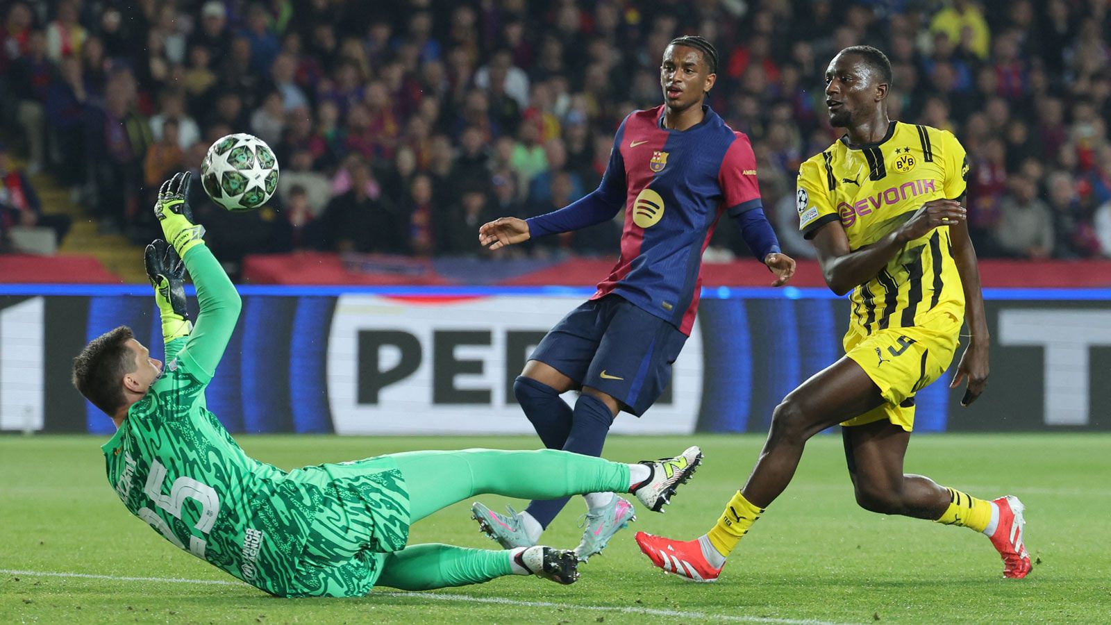 Guirassy BVB vs. Barca