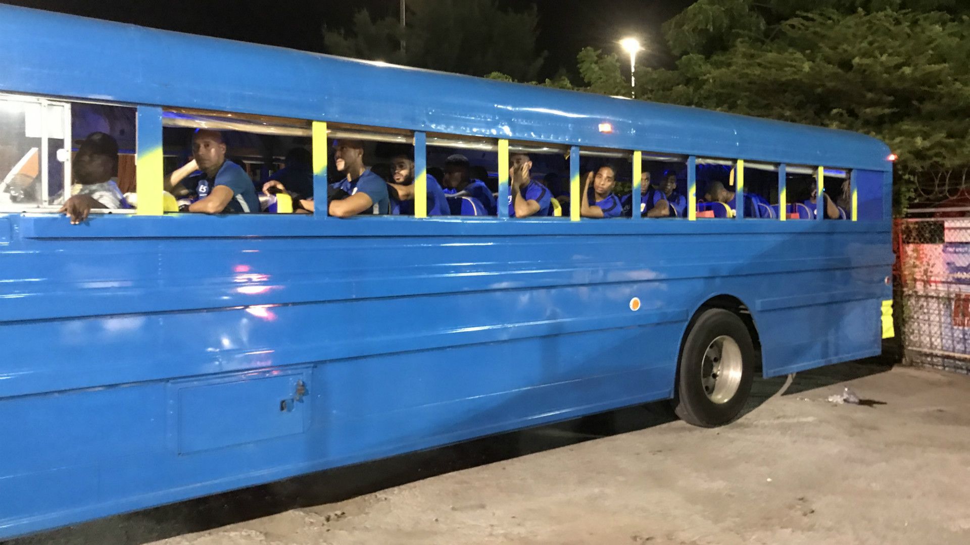 Curacao bus long view