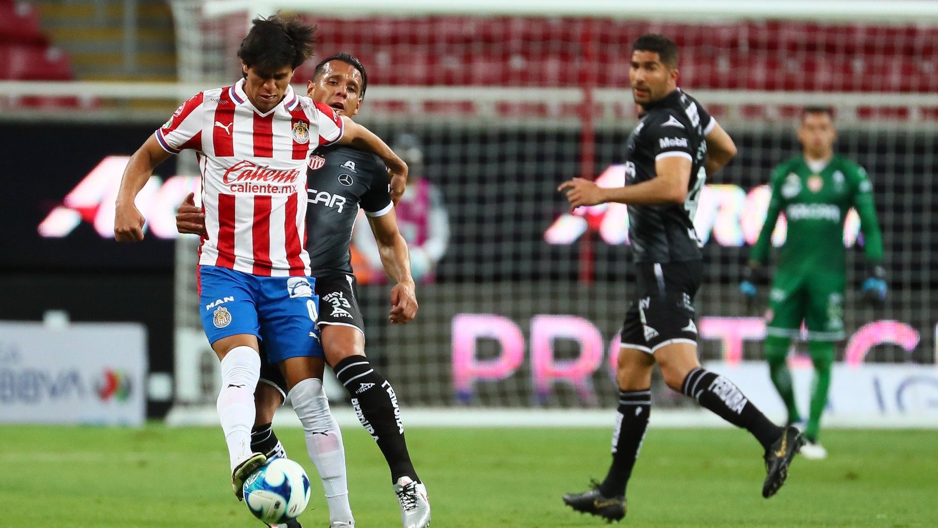 José Juan Macías Mario de Luna Chivas vs Necaxa Guardianes 2021