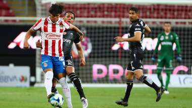 José Juan Macías Mario de Luna Chivas vs Necaxa Guardianes 2021